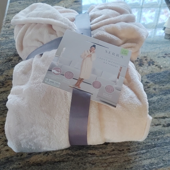 Serra Other - Bathrobe
